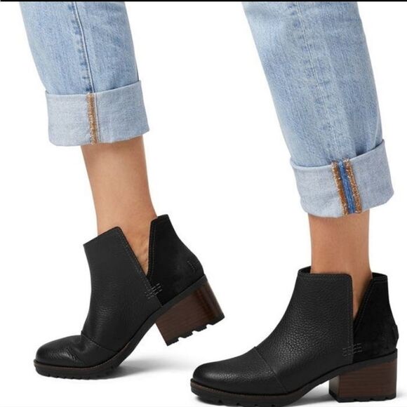 Sorel Cate Cut Out Boots Black Leather Women's sz 6 - Picture 11 of 11